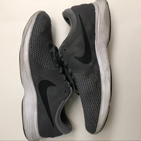Nike Revolution 4 (908988-010) Athletic Shoe - Picture 4 of 9